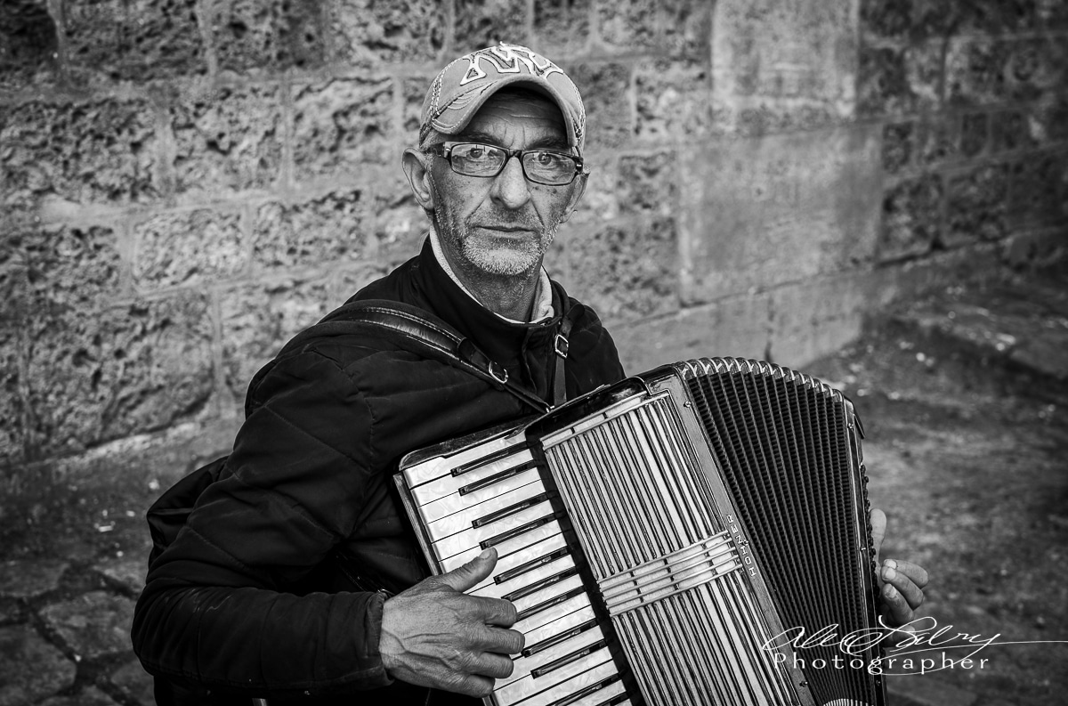 Street musician, Paris, France, 2023